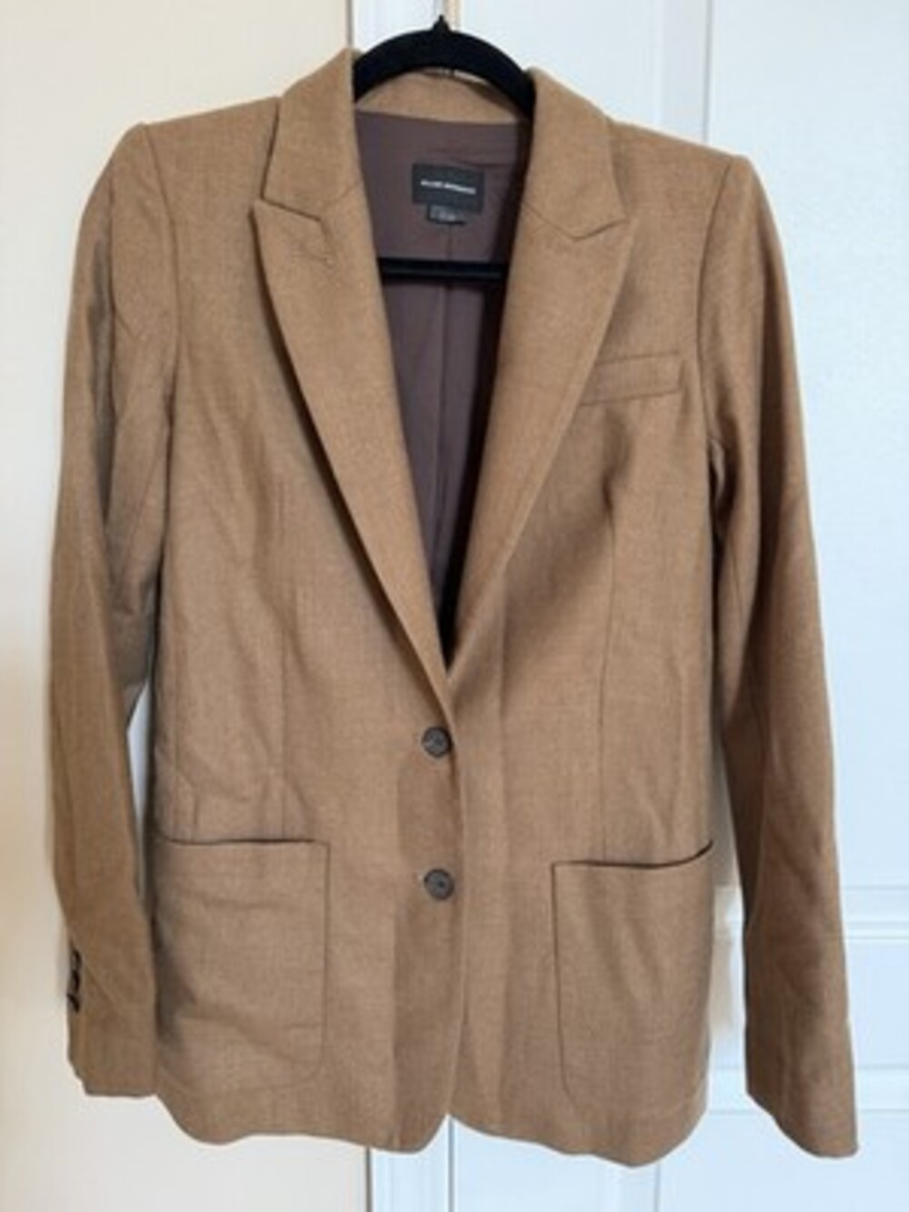 Club Monaco Tailored Wool-Blend Blazer in Camel Women’s Size 2